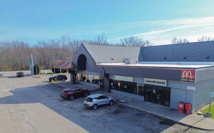 Pictures of Retail property located at 7518 Lapeer Rd, Davison, MI 48423 for lease - image #1