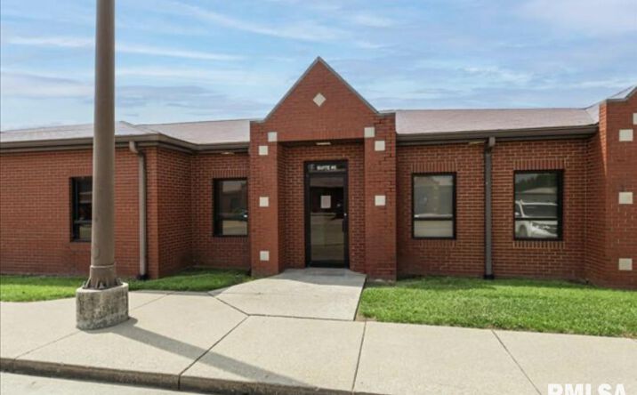 Pictures of Office property located at 1009 S 42ND Street Suite 5, Mt Vernon, IL 62864 for lease - image #1