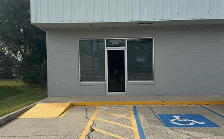 Pictures of Special Purpose property located at 2100 Kirkman Street Suite D, Lake Charles, LA 70601 for lease - image #1