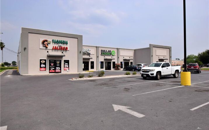 Pictures of Retail, Office, Restaurant property located at 200 N D Salinas Blvd, Donna, TX 78537 for lease - image #1
