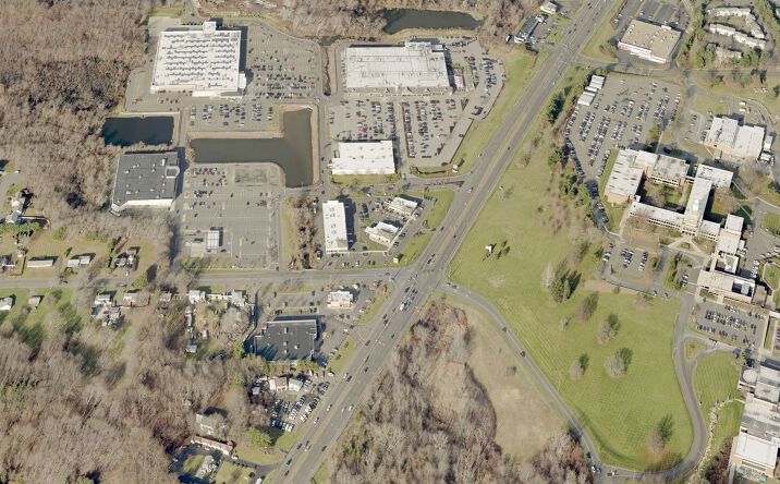 Pictures of Retail property located at 3475 Berlin Tpke, Newington, CT 06111 for lease - image #1