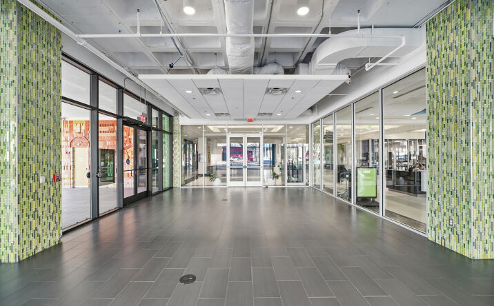 Pictures of Retail, Restaurant property located at 40 E Adams St, Jacksonville, FL 32202 for lease - image #1