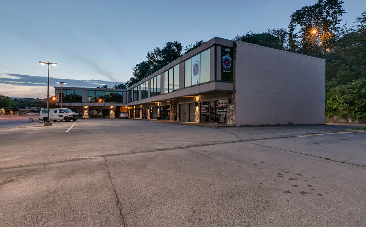 Pictures of Office, Retail property located at 739 Ashland Terrace, Suite 106, Chattanooga, US 37415 for lease - image #1