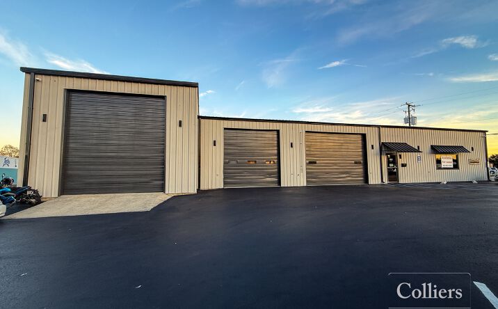 Pictures of Retail, Office, Industrial property located at 305 Charleston Hwy, West Columbia, SC 29169 for lease - image #1