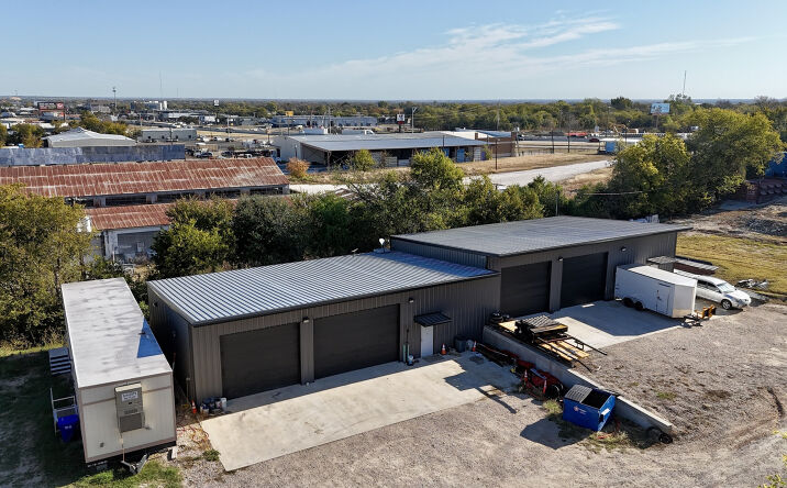 Pictures of Industrial property located at 3519 South Jack Kultgen Expressway, Waco, TX 76706 for lease - image #1