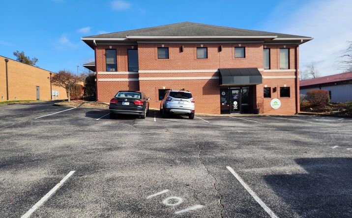 Pictures of Special Purpose, Office property located at 4166 Wyntree Dr, Newburgh, IN 47630 for lease - image #1