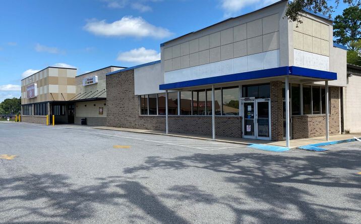 Pictures of Retail property located at 74 North Scott Street, Camilla, GA 31730 for lease - image #1