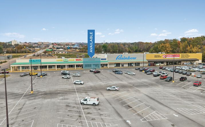 Pictures of Retail property located at 1700 N Frontage Rd, Meridian, MS 39301 for lease - image #1