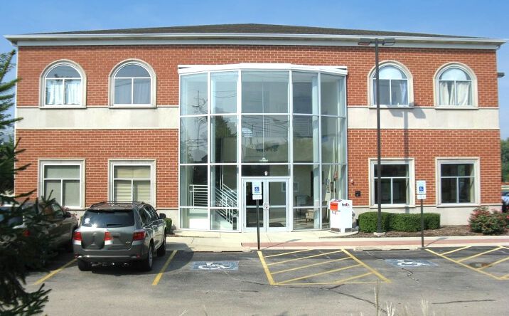 Pictures of Office property located at 9 Crystal Lake Rd, Lake in the Hills, IL 60156 for lease - image #1