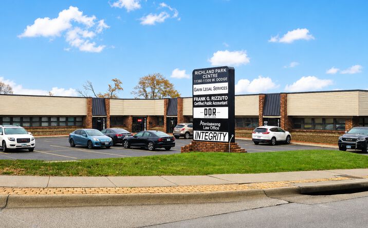 Pictures of Office property located at 11570 W Dodge Rd, Omaha, NE 68154 for lease - image #1