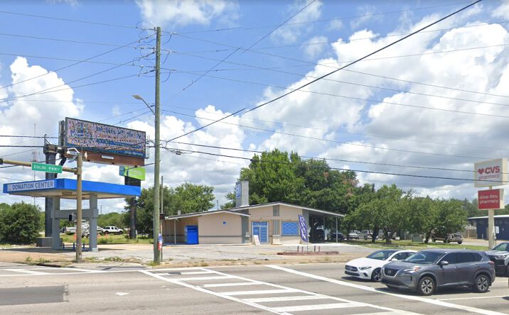 Pictures of Retail property located at 700 Eglin Pkwy NE, Fort Walton Beach, FL 32547 for lease - image #1