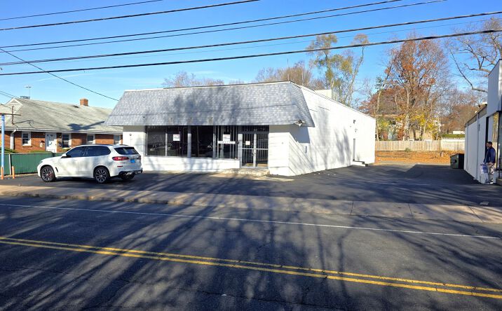 Pictures of Retail, Office, Industrial property located at 185 Middle Turnpike W, Manchester, CT 06040 for lease - image #1