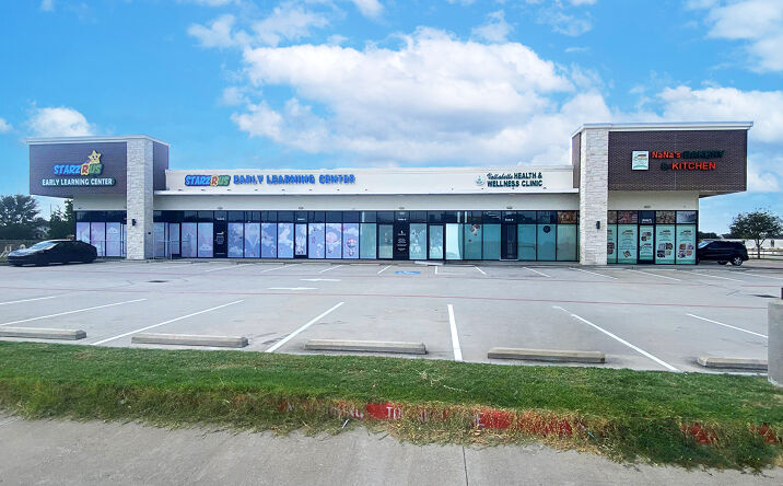 Pictures of Retail property located at 17627 Beechnut St, Richmond, TX 77407 for lease - image #1
