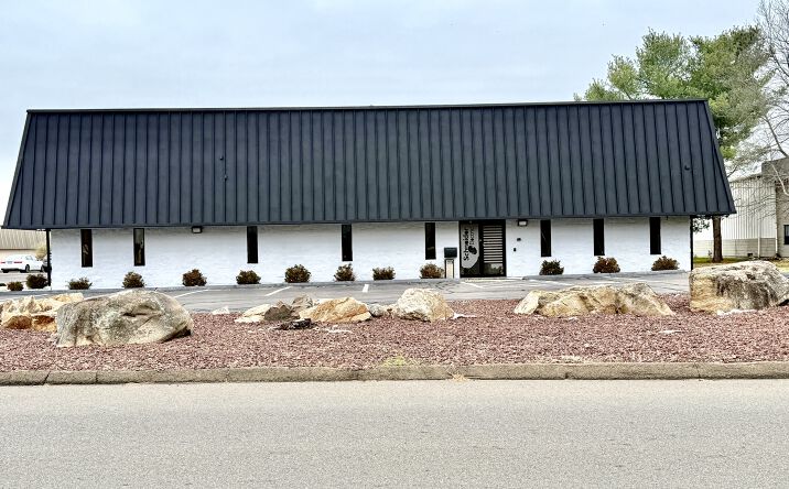 Pictures of Office property located at 182 Commerce St, East Haven, CT 06512 for lease - image #1