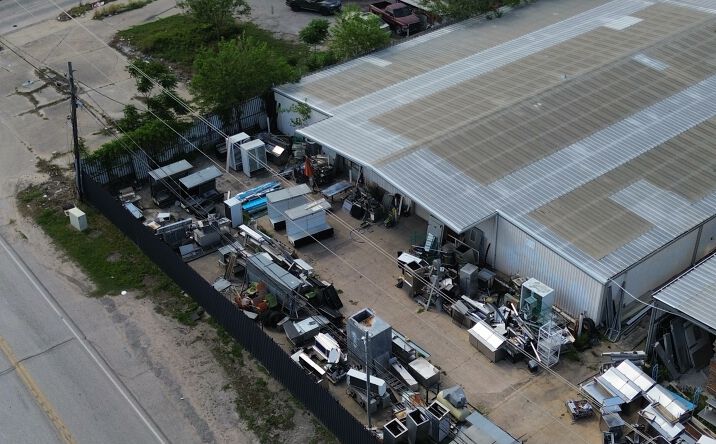 Pictures of Industrial property located at 1505 Berry Rd, Houston, TX 77093 for lease - image #1