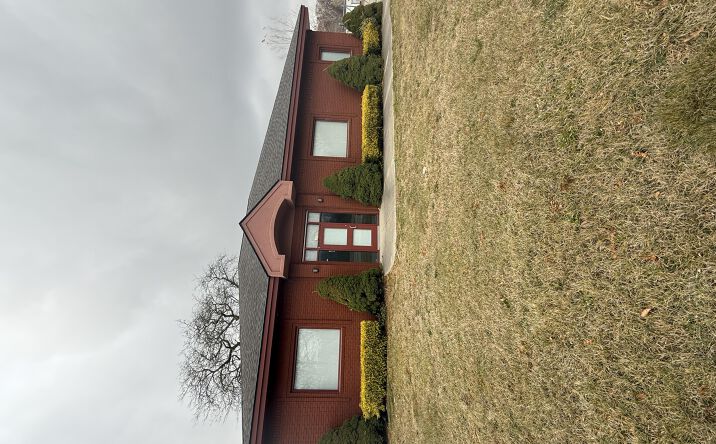 Pictures of Industrial, Retail, Office property located at 5700 W Jefferson Avenue, Trenton, MI 48183 for lease - image #1