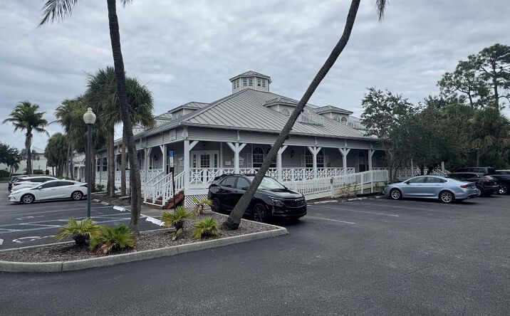 Pictures of Office property located at 0621-10681 Airport-Pulling Road, Naples, FL 34109 for lease - image #1