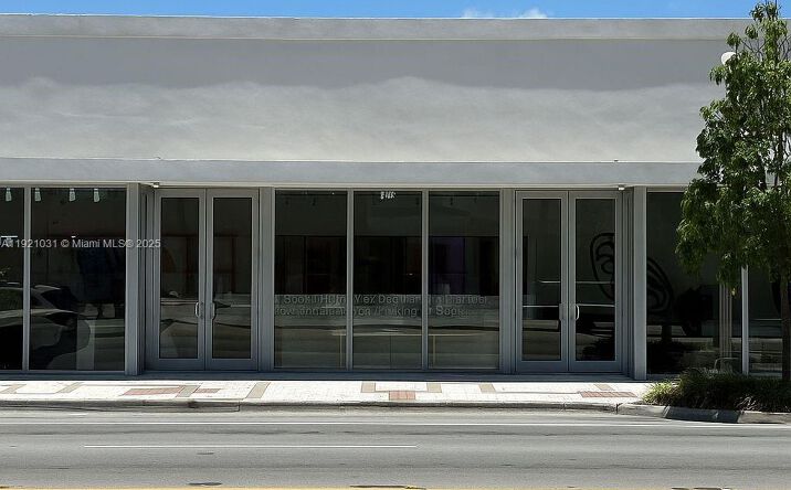 Pictures of Retail, Industrial property located at 777 NE 125th St, North Miami, FL 33161 for lease - image #1