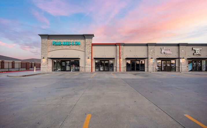 Pictures of Retail, Restaurant property located at 5101 SE 29th St, Del City, OK 73115 for lease - image #1
