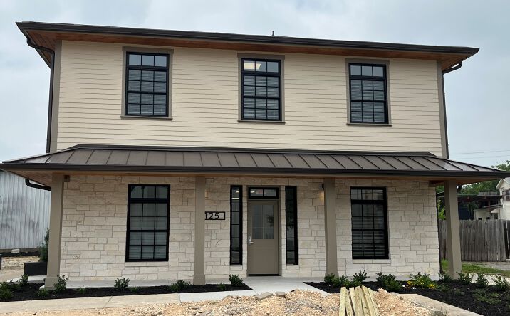Pictures of Office property located at 125 Rose St, Buda, TX 78610 for lease - image #1