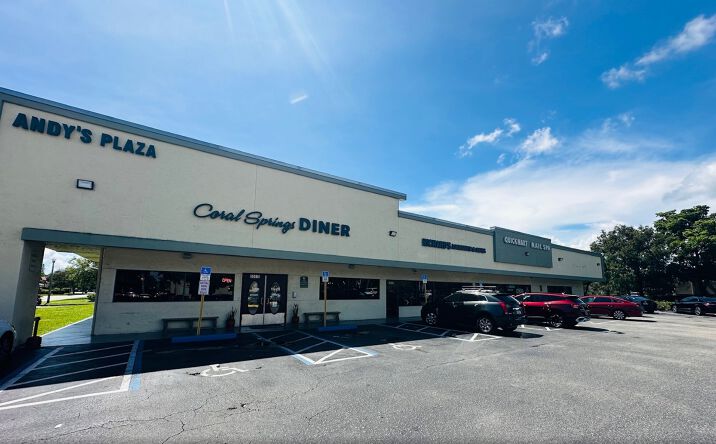 Pictures of Retail, Restaurant property located at 10410 W Sample Rd, Coral Springs, FL 33065 for lease - image #1