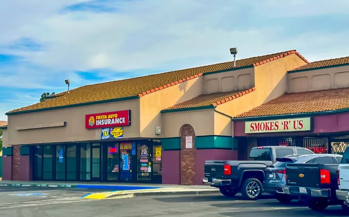 Pictures of Retail property located at 3763 W Shaw Ave, Fresno, CA 93711 for lease - image #1