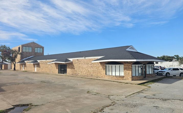 Pictures of Retail, Office, Special Purpose property located at 1032 Pasadena Blvd, Pasadena, TX 77506 for lease - image #1