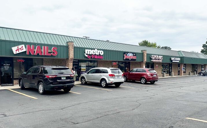 Pictures of Retail property located at 21512-21532 Harper Ave, St. Clair Shores, MI 48080 for lease - image #1