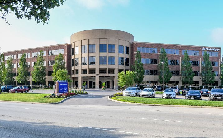 Pictures of Retail property located at 5151 Pfeiffer Rd, Blue Ash, OH 45242 for lease - image #1