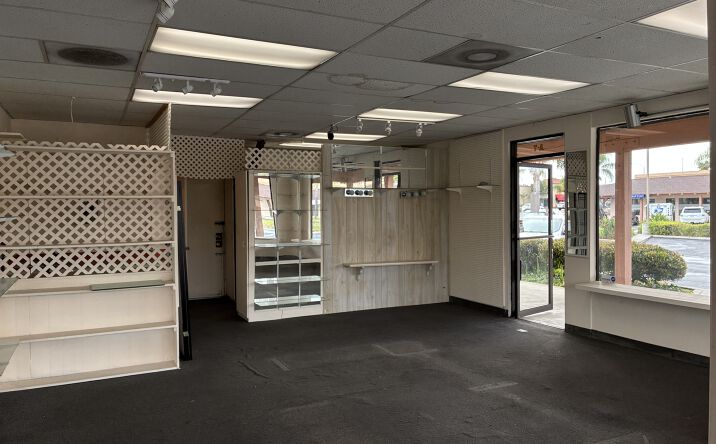 Pictures of Office property located at 330 W Felicita Ave, Escondido, CA 92025 for lease - image #1