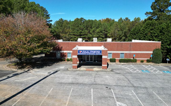 Pictures of Retail, Special Purpose property located at 6460 Atlanta Hwy, Alpharetta, GA 30004 for lease - image #1