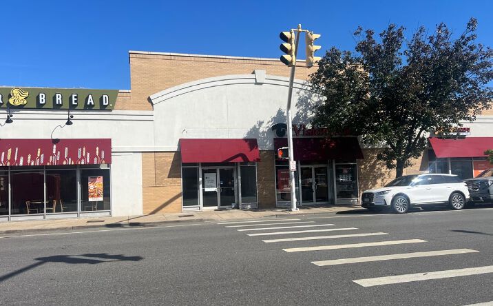 Pictures of Retail property located at 311 Merrick Rd, Rockville Centre, NY 11570 for lease - image #1