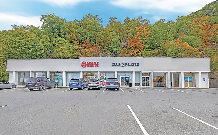 Pictures of Retail, Restaurant property located at 132 Federal Rd, Danbury, CT 06811 for lease - image #1