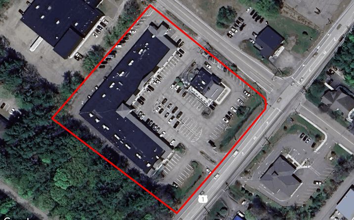 Pictures of Retail property located at 2800 Lafayette Rd, Portsmouth, NH 03801 for lease - image #1