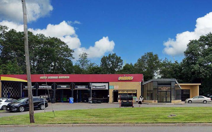 Pictures of Retail, Office property located at 412 W Rte 59, Monsey, NY 10952 for lease - image #1