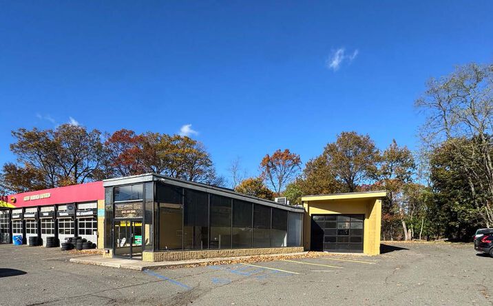 Pictures of Retail, Office property located at 412 W Rte 59, Monsey, NY 10952 for lease - image #1