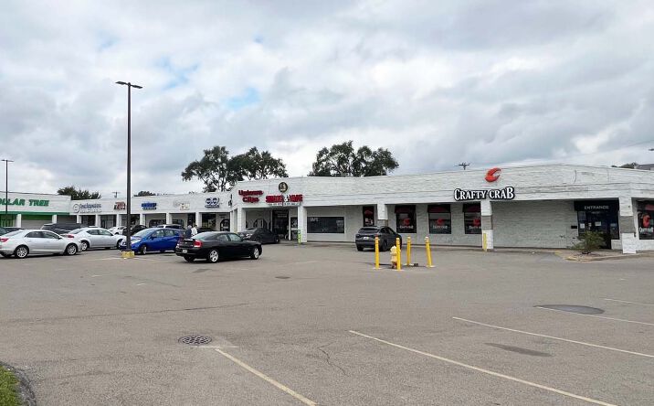 Pictures of Retail, Restaurant property located at 25001 Gratiot Ave, Eastpointe, MI 48021 for lease - image #1