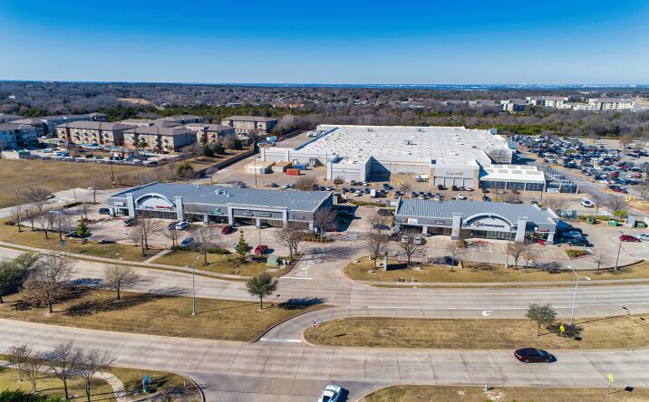 Pictures of Retail property located at 613 Uptown Blvd, Cedar Hill, TX 75104 for lease - image #1
