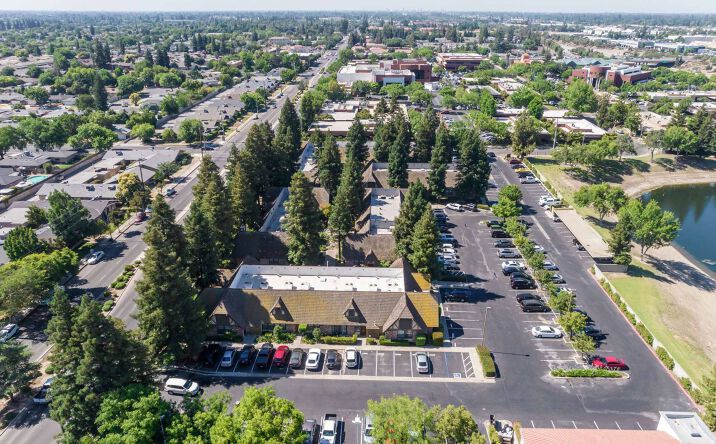 Pictures of Office property located at 6225 N. Fresno St, Unit 104-105, Fresno, CA 93710 for lease - image #1