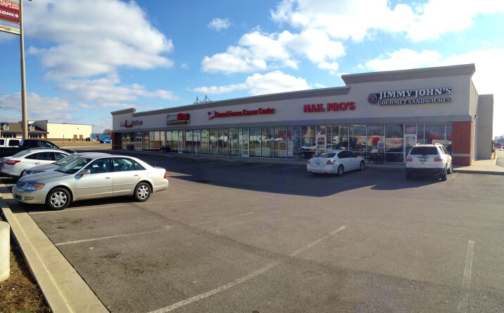 Pictures of Retail, Restaurant, Office property located at 101 Davidson Ave, Mt Vernon, IL 62864 for lease - image #1