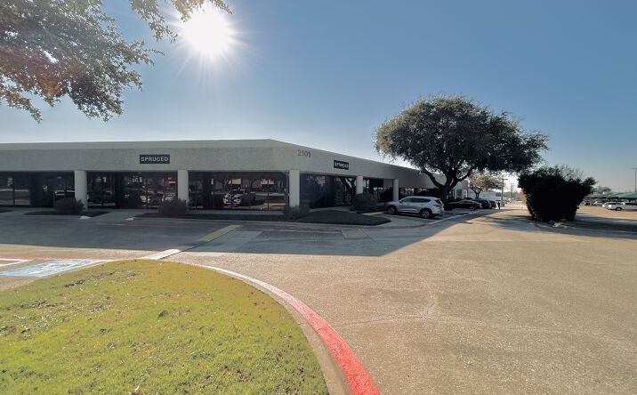 Pictures of Industrial property located at 2101 Midway Rd, Carrollton, TX 75006 for lease - image #1