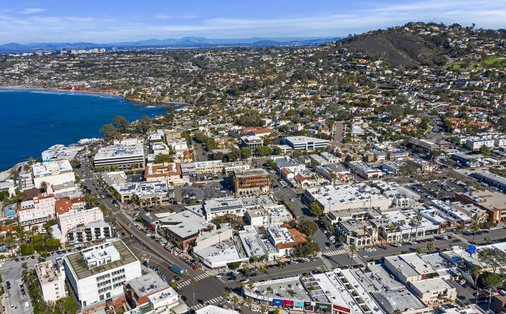 Pictures of Retail property located at 7877 Girard Ave, San Diego, CA 92037 for lease - image #1