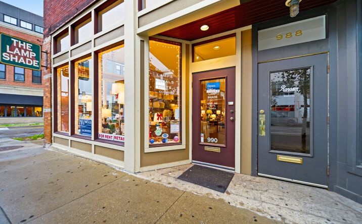 Pictures of Retail property located at 990 N High St, Columbus, OH 43201 for lease - image #1
