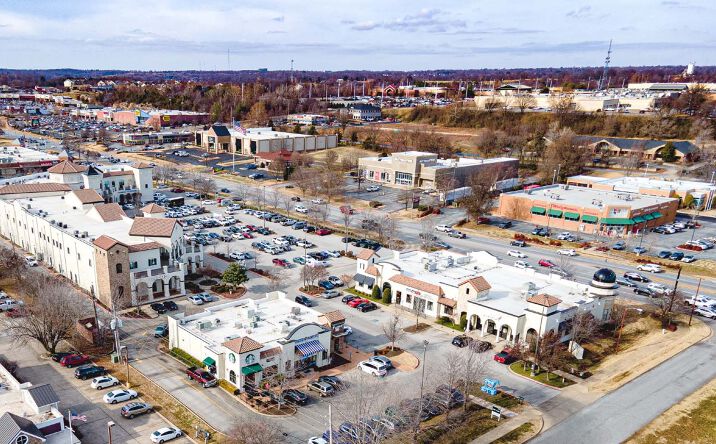 Pictures of Retail, Office property located at 3931 N Shiloh Dr, Fayetteville, AR 72703 for lease - image #1