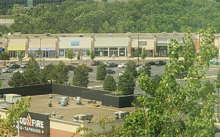 Pictures of Retail property located at 54 Glenmaura National Blvd, Moosic, PA 18507 for lease - image #1