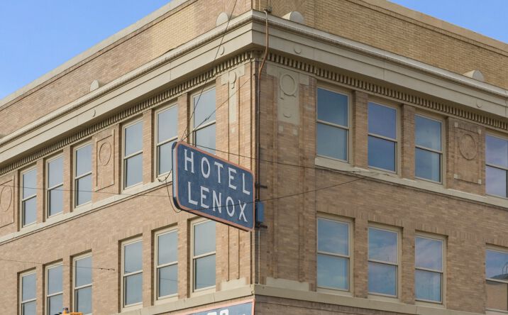 Pictures of Retail, Office property located at 216 E Overland Ave, El Paso, TX 79901 for lease - image #1
