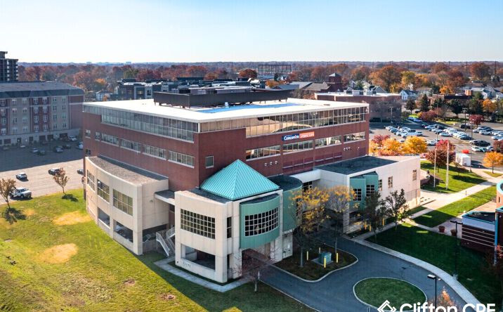 Pictures of Office property located at 2 City Hall Plz, Rahway, NJ 07065 for lease - image #1