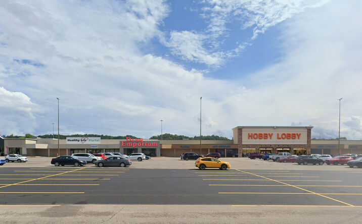 Pictures of Retail property located at 1-3 Mall Rd, Barboursville, WV 25504 for lease - image #1
