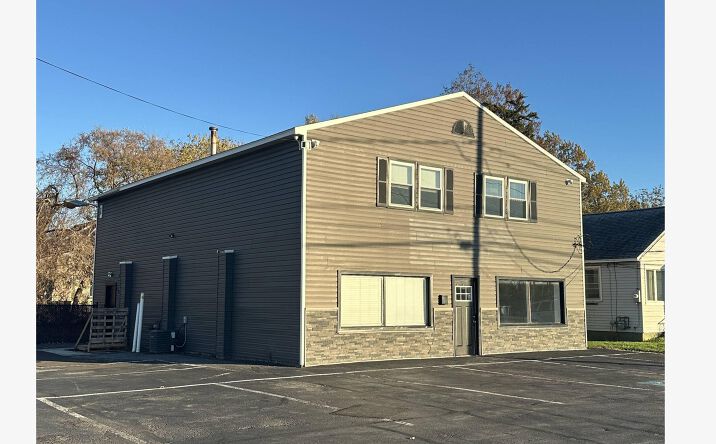 Pictures of Retail, Office, Industrial property located at 2606 Brewerton Rd, Mattydale, NY 13211 for lease - image #1