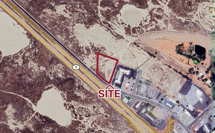 Pictures of Land property located at Tracey Avenue, Buttonwillow, CA 93206 for lease - image #1
